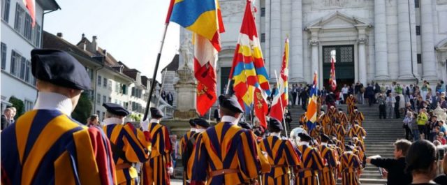 Ελβετική Φρουρά: Θέμα χρόνου ένα χτύπημα του ISIS στο Βατικανό