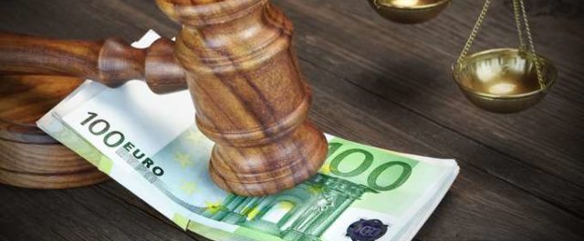Κατασχέσεις από την εφορία ακόμα και για 500 ευρώ