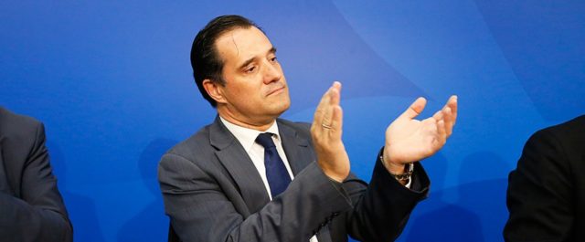 Θεαματική στροφή Άδωνι για την εξίσωση κομμουνισμού ναζισμού [ηχητικό]