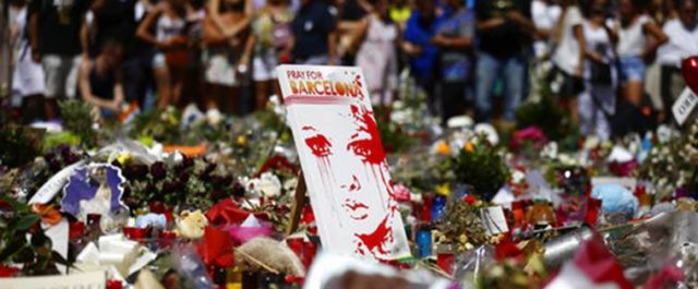 Διχάζει το πρωτοσέλιδο του Charlie Hebdo για Βαρκελώνη [video+ εικόνα]