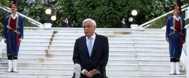 Παρασκήνιο: Ανέπεμψε ο ΠτΔ θέμα “πρωϊνής προσευχής” στο ν/σ Γαβρόγλου;