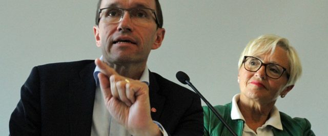 Γιατί παραιτήθηκε ο Άιντε από διαμεσολαβητής