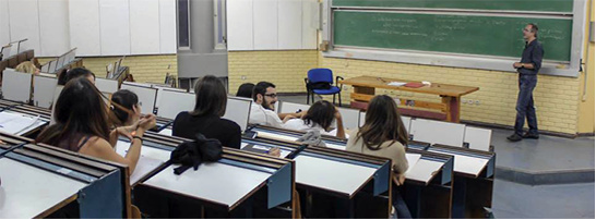 Δίδυμες πέρασαν πρώτη και δεύτερη στη Φιλολογία Πατρών! [εικόνα]