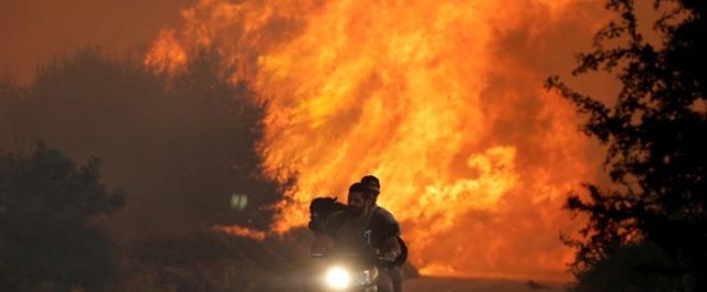 Μαύρα μαντάτα: Η φωτιά κατευθύνεται στο Πολυδένδρι, τι λέει ο Καραμέρος
