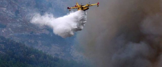 Πάνω από 216 ώρες πετούσαν τα πυροσβεστικά αεροσκάφη για 223 φωτιές