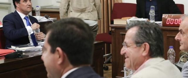 Υπερήφανος ο Άδωνις που έδιωξε τον Μαρτίνη, δηλώνει πως έσωσε το “Ντυνάν”