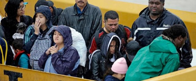 Ακόμα και 40.000 σπίτια χτυπήθηκαν από τον “Χάρβεϊ”- Τweet από Τραμπ