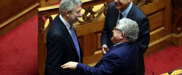 Θυελλώδης κόντρα Κοντονή- Τζαβάρα για τα “μάτια” των συμβολαιογράφων!