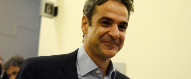 Ειρωνικός ο Μητσοτάκης στο twitter για τους σημαιοφόρους με κλήρωση [εικόνα]