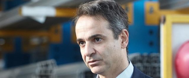 Μητσοτάκης: Εξοργισμένος μετά το φιάσκο με την επίσκεψη στην πυροσβεστική – Παίρνει κεφάλια