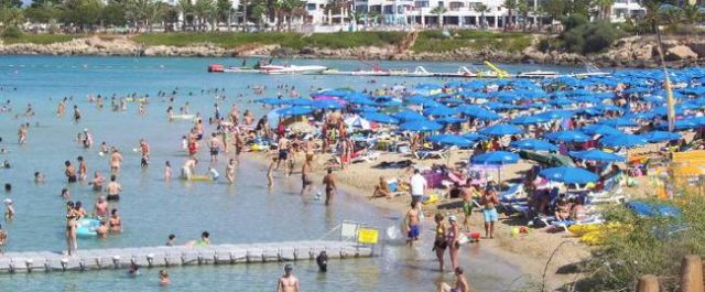 Ρεκόρ των ρεκόρ στην Κύπρο: Σχεδόν 2 εκατ. τουρίστες μέχρι τέλος Ιουλίου!