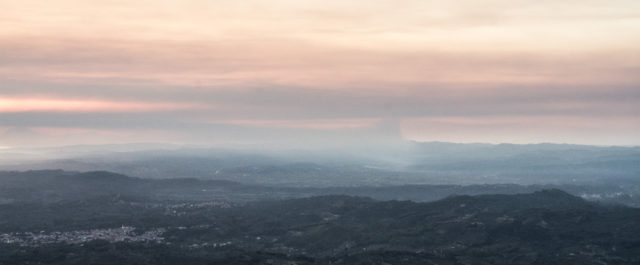 Παραμένει δραματική η κατάσταση στην ανατολική Αττική, βοήθεια κι από Κύπρο [εικόνες]