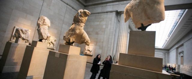 Die Welt: “Πώς συνδέεται το Brexit με την επιστροφή των Γλυπτών του Παρθενώνα”