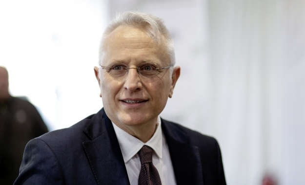 Κι ο Ραγκούσης στην κούρσα για την ηγεσία της Κεντροαριστεράς