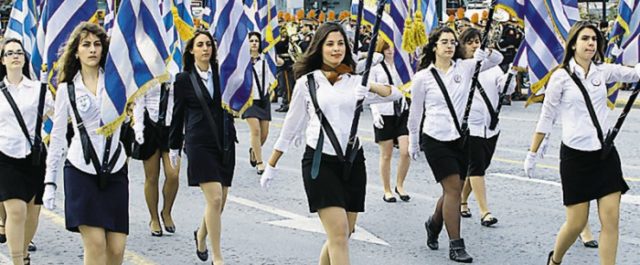 “Ναι” του ΣτΕ για τους σημαιοφόρους- Τι λέει για τον εκκλησιασμό
