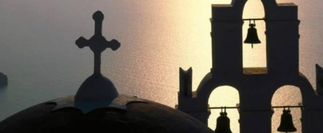 Πώς η Ελλάδα γιορτάζει από άκρη σε άκρη το “Πάσχα του καλοκαιριού”! [εικόνες]