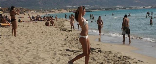 ‘Εκρηξη εσόδων στον τουρισμό: Πάνω από 2 δισ. τον Ιούνιο!