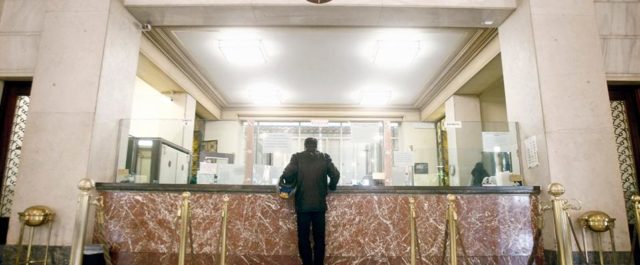 FAZ: “Οι Έλληνες προτιμούν να δανείζουν σε επιχειρήσεις παρά στο κράτος”