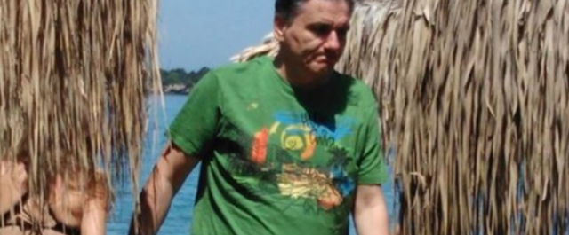 Ο Τσακαλώτος διαψεύδει (με χιούμορ) ότι…ανασχηματίζεται