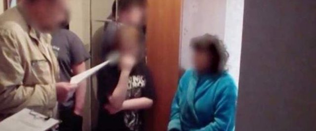 Χειροπέδες στην 17χρονη διαχειρίστρια της “Μπλε Φάλαινας”