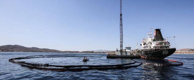 Δύο δεξαμενόπλοια για την απάντληση- Ερωτηματικά για το φορτίο