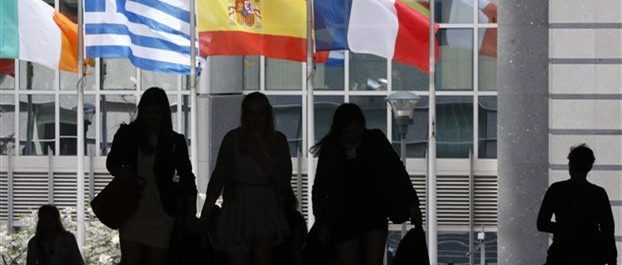 Κομισιόν: Βελτίωση του οικονομικού κλίματος στην Ελλάδα τον Σεπτέμβριο