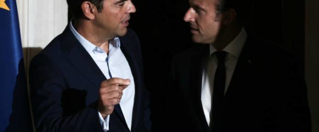 Η ερώτηση Μακρόν και η απάντηση Τσίπρα πίσω από τις κλειστές πόρτες του Μαξίμου