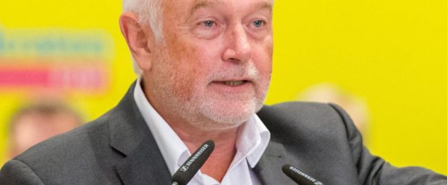 Το FDP θέλει “σαν τρελό” το ΥΠΟΙΚ, ζητά νέα δημοσιονομική πολιτική