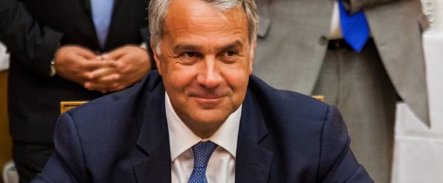 Ο Βορίδης στη… γωνία για τις υπογραφές του στην υπόθεση Σαλμά