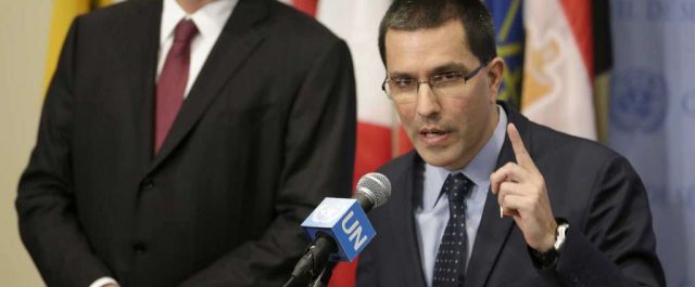 Στην αντεπίθεση η Βενεζουέλα: “Ρατσιστικές θεωρίες Τραμπ”