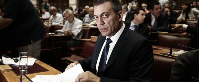 Ο Βρούτσης δεν άντεξε την κριτική των συνδικαλιστών και εξερράγη – Πανδαιμόνιο στη Βουλή