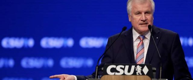 Το “αδελφάκι” του CDU ζητά δεξιά στροφή- ανώτατο όριο για πρόσφυγες