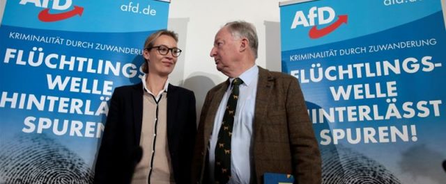Γερμανοί ακροδεξιοί (AfD): “Θα κυνηγήσουμε τη Μέρκελ”