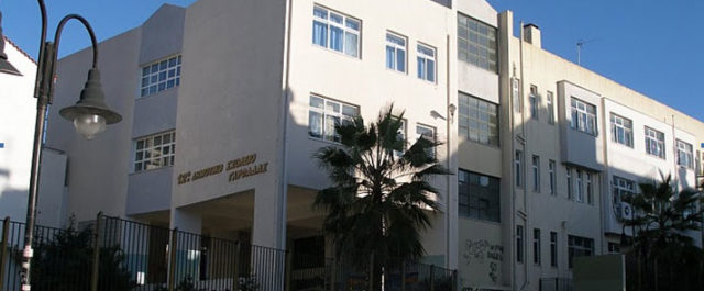 Γλυφάδα: Επτάχρονος μαθητής έπεσε από ύψος τεσσάρων μέτρων σε δημοτικό