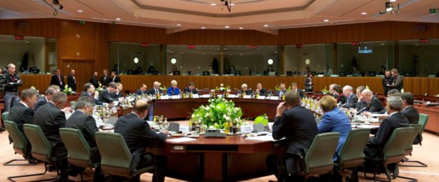 Εφικτό να κλείσει μέχρι τέλος του έτους η γ’ αξιολόγηση εκτιμούν στις Βρυξέλλες