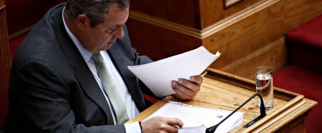 Καμμένος: Δεν χρέωσα τον ελληνικό λαό αλλά την πιστωτική μου κάρτα