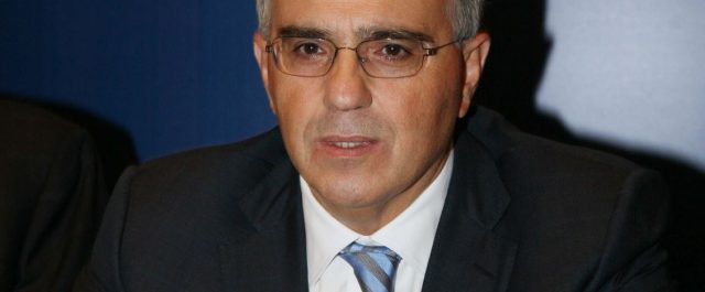 FAZ: “Αποκαθίσταται η εμπιστοσύνη στις ελληνικές τράπεζες”