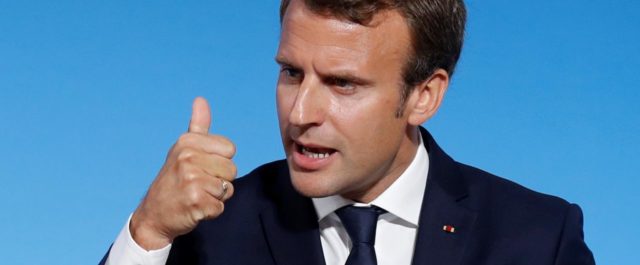 Μακρόν: “Εμπιστεύομαι τους Έλληνες”