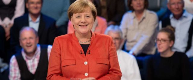 Ποια νεανική της αμαρτία ομολόγησε η Μέρκελ!
