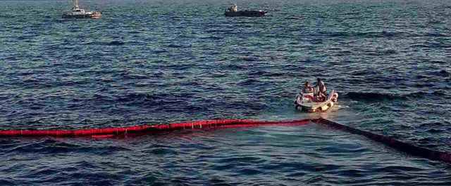 Σε 25 μέρες θα καθαρίσει ο Σαρωνικός από την πετρελαιοκηλίδα