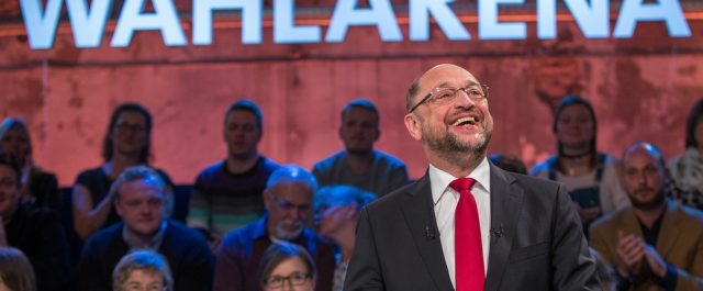 Αξιοπρεπής τηλεοπτική εμφάνιση Σουλτς, αλλά είναι αρκετή;