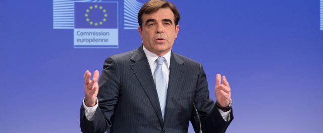 Ταύτιση με Μακρόν για το μέλλον της Ευρώπης βλέπει η Κομισιόν