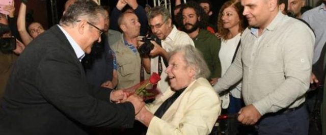 Επιστροφή στις ρίζες: Ο Μίκης στο φεστιβάλ της ΚΝΕ- Οδηγητή!