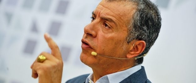 Κερνούσε ντολμαδάκια ο Σταύρος και κακιούλες για Αλέξη! [εικόνες]