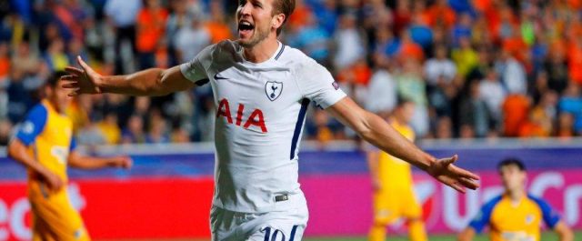 Το πανό των οπαδών του ΑΠΟΕΛ για τα γλυπτά του Παρθενώνα! [video+ εικόνες]