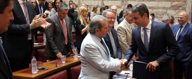 Οργισμένος με Τραγάκη ο Μητσοτάκης, “τρώει” τον γιο του από τα ψηφοδέλτια!