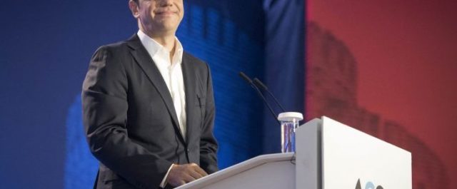 Στην Ελλάδα που στέκεται μόνη της στα πόδια της εστιάζει ο βελγικός Τύπος