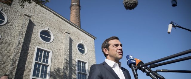 Ταλίν: Δείτε live τη συνέντευξη Τύπου Τσίπρα