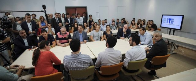 Τσίπρας σε νέους ερευνητές: “Στόχος το brain gain την επόμενη πενταετία” [εικόνες]