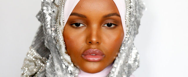 Η πρόσφυγας από την Κένυα που έγινε το χρυσό κορίτσι της Πασαρέλας [εικόνες]